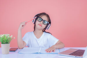 Tại sao kỹ năng nghe lại là nền tảng khi luyện thi Starters?