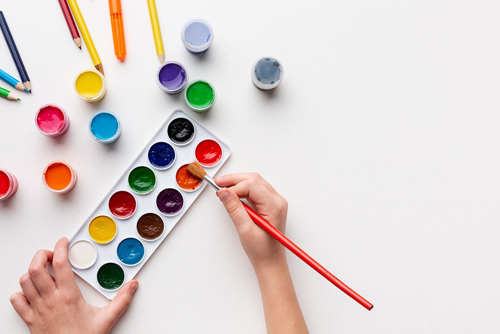 Bắt đầu từ những màu sắc cơ bản và quen thuộc nhất Bắt đầu từ những màu sắc cơ bản và quen thuộc nhất