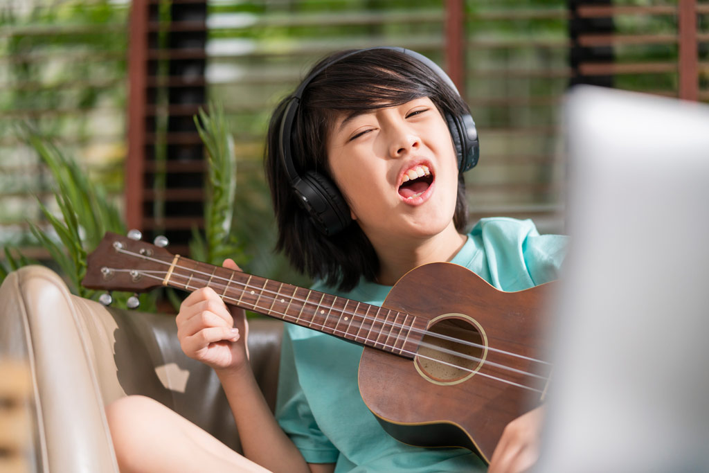 Tại sao nên cho bé học tiếng Anh qua bài hát?