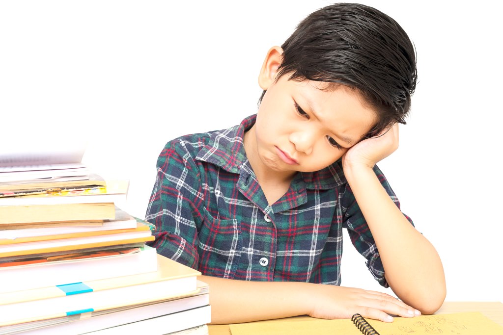 Những giới hạn thực tế của việc chỉ học 15 phút tại nhà