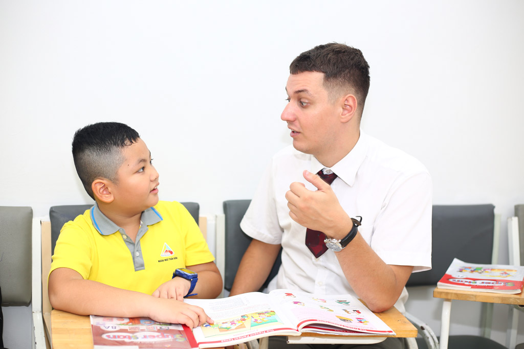 Giải pháp chính là chương trình luyện thi A2 Flyers tại Ngoại Ngữ Thần Đồng