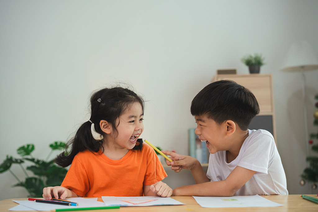 Tại sao giao tiếp là kỹ năng tiếng Anh quan trọng nhất cho bé lớp 2?