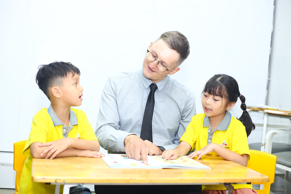 Tiêu chí giúp ba mẹ lựa chọn trung tâm Anh ngữ phù hợp