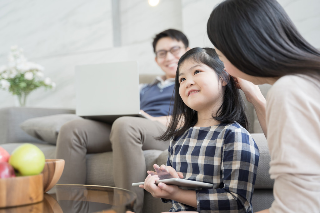 Cách dùng 100 câu này giúp con nói "chuẩn như bản ngữ nhí"