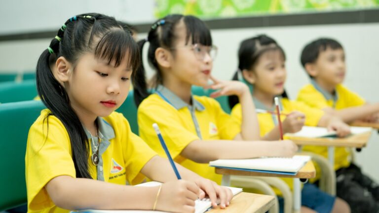 tại sao con bạn cần thi thử Cambridge