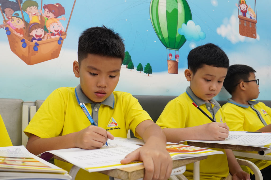 Bí quyết thành thạo Đọc – Viết: Xây dựng Tư duy Ngôn ngữ