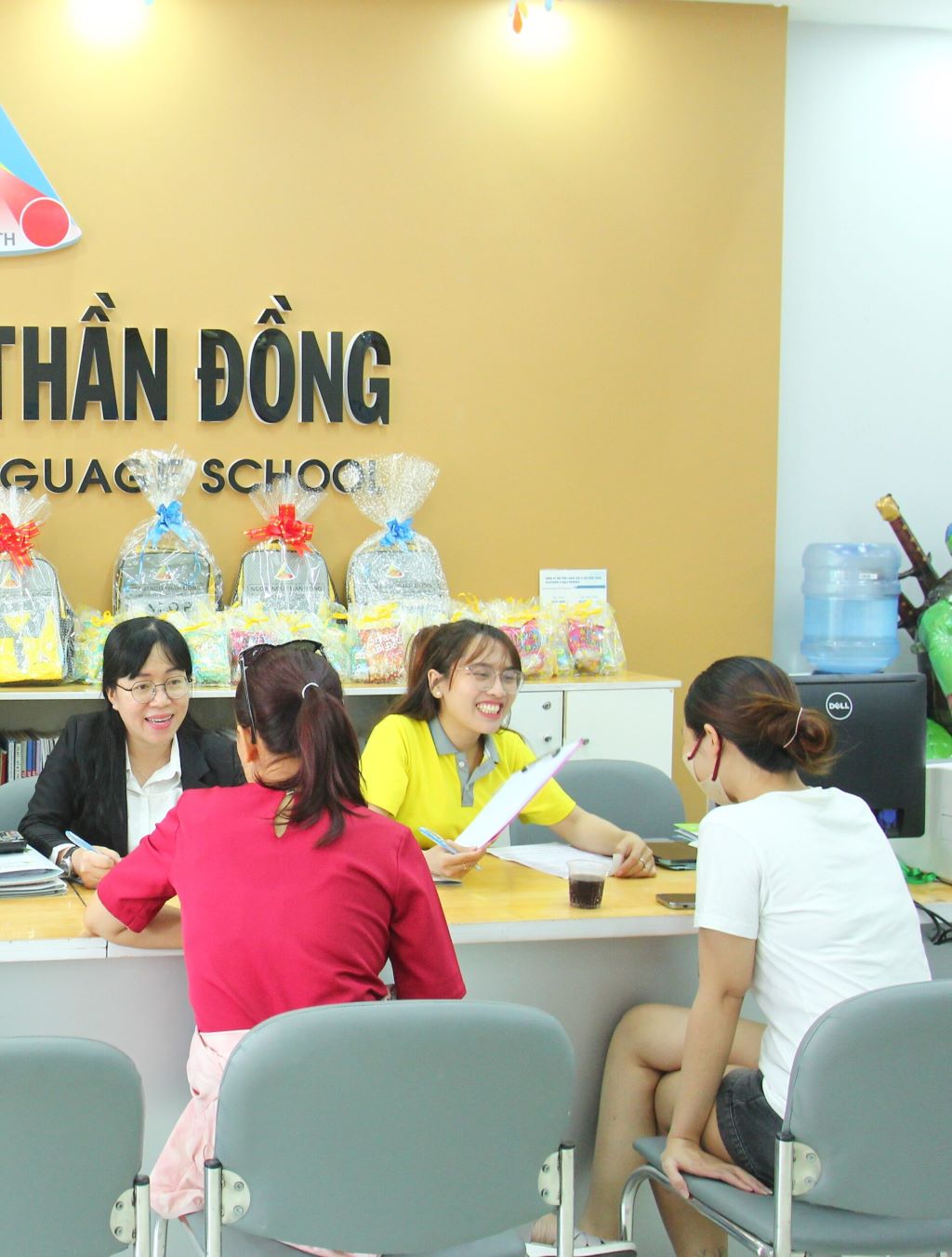 đồng hành cùng phụ huynh