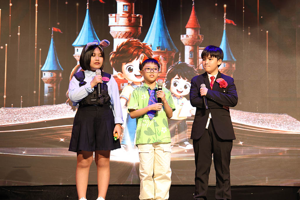Từ màn ảnh đến sân khấu Speaking