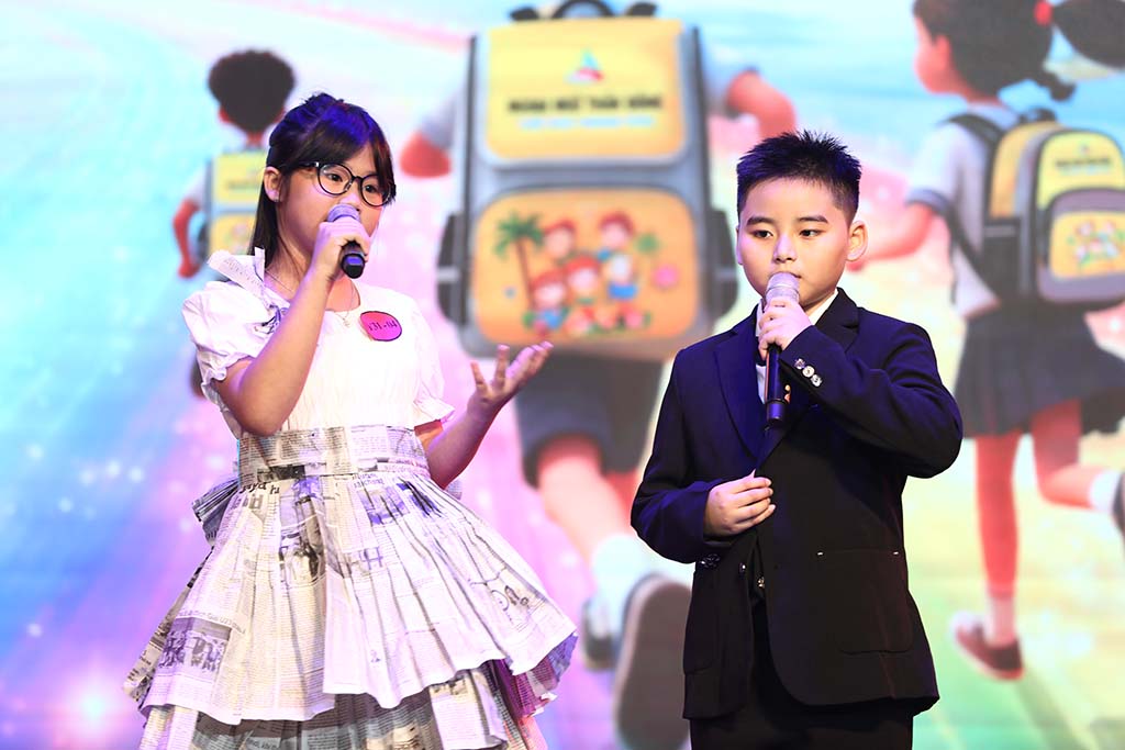 MC dẫn chương trình thời trang bảo vệ môi trường