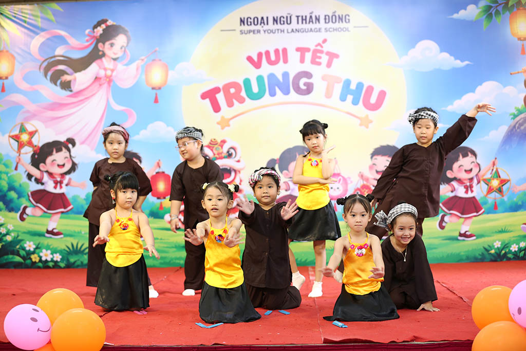 Một ngày hội nhiều màu sắc